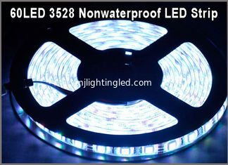 CHINA Nicht wasserdichtes LED-Streifen 5M 60Leds/M 3528 SMD Weißes Flexibles Licht LED-Band Party Dekorationslampen fournisseur